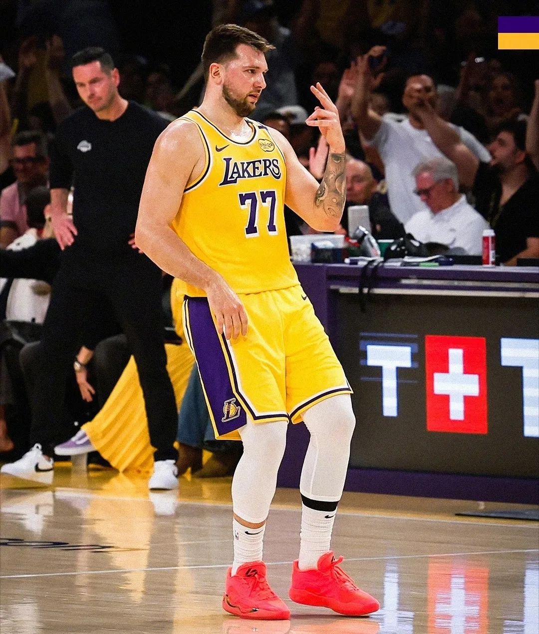 包含东契奇手感滚烫，带领巴塞罗那血战迈阿密热火，赛后一句话霸气侧漏的词条